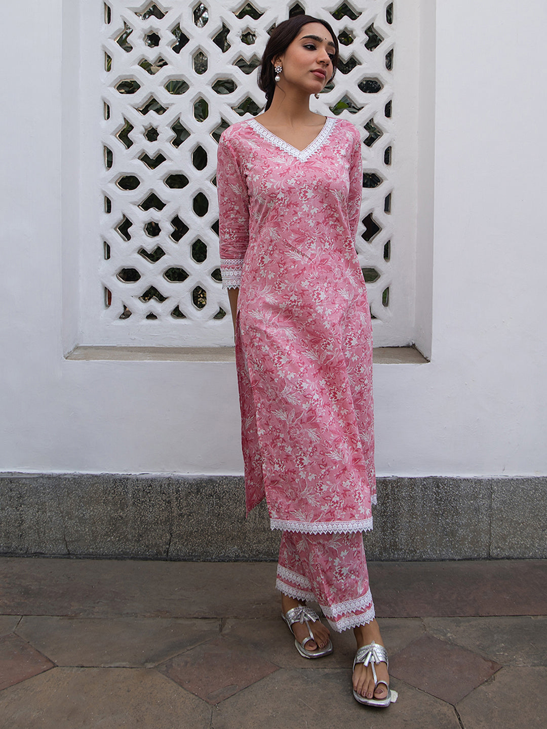 Janasya Women's Pink Pure Cotton Floral Printed Straight Kurta Set
