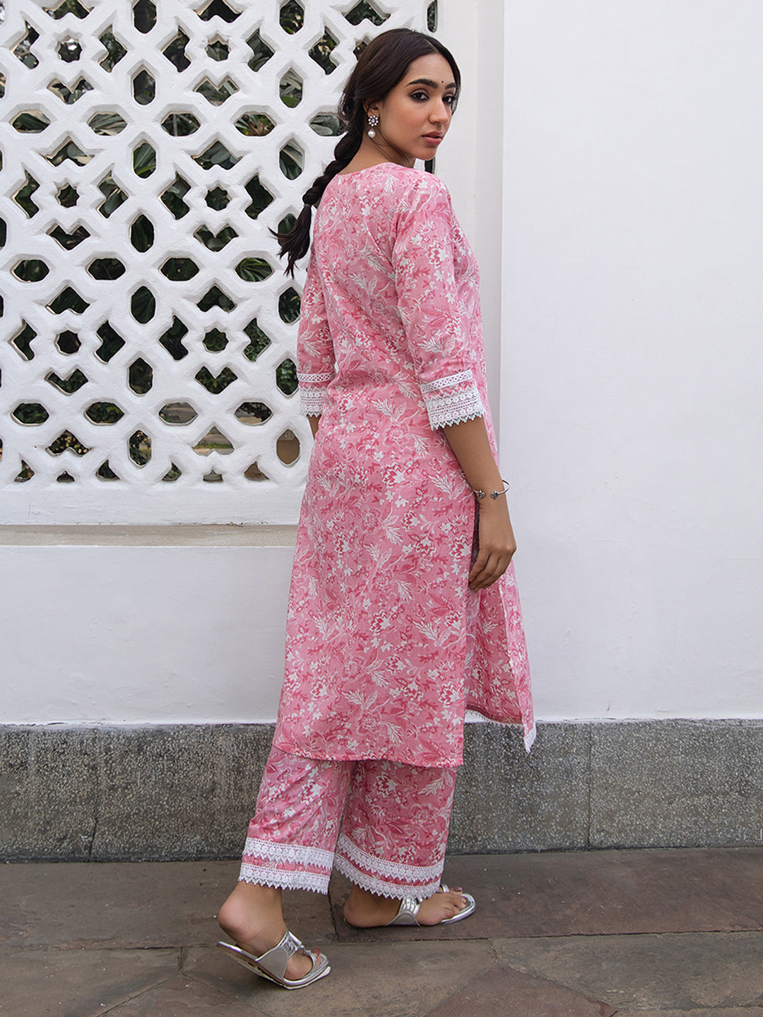 Janasya Women's Pink Pure Cotton Floral Printed Straight Kurta Set