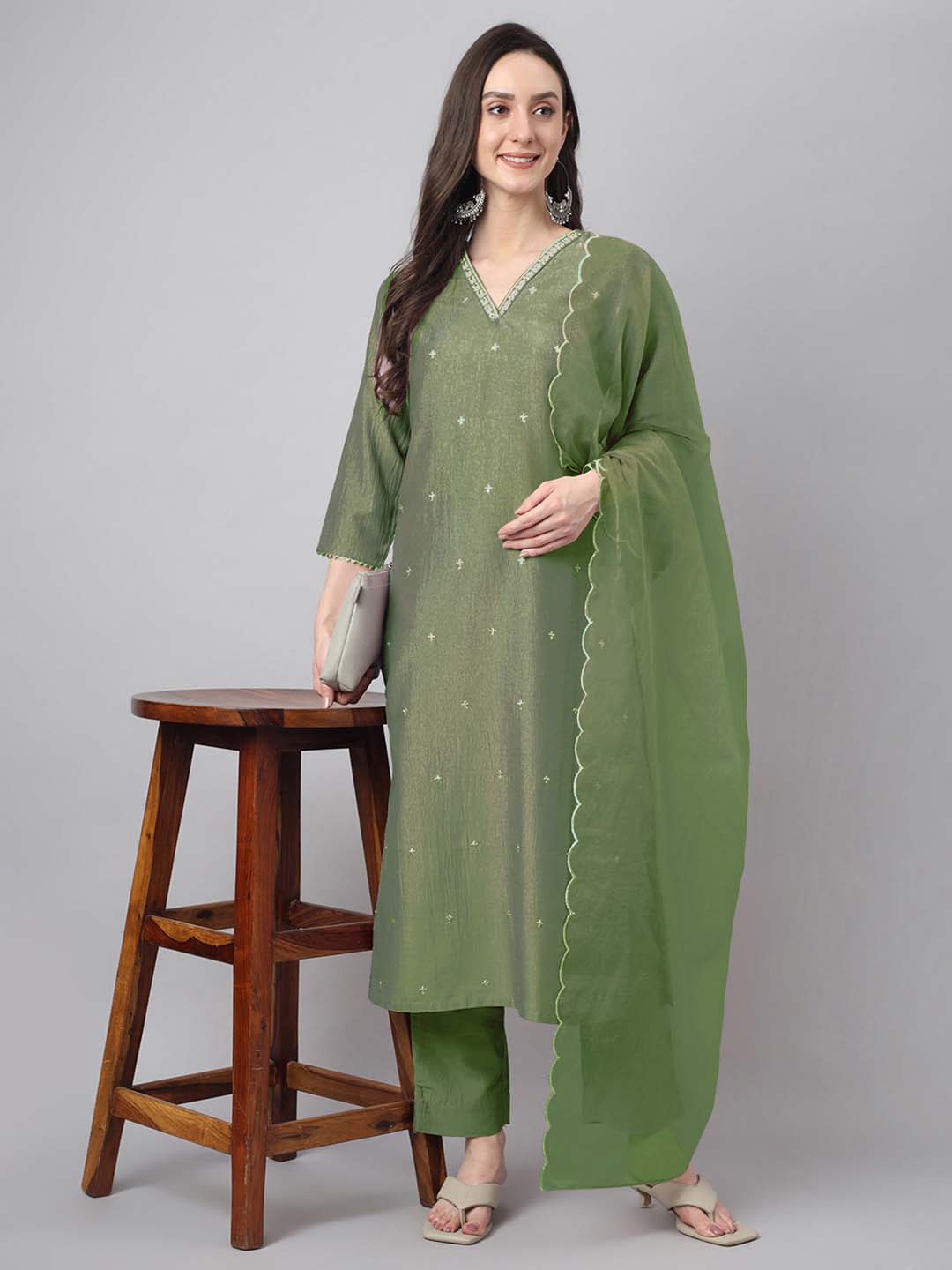 Green Silk Blend Embroidered Regular Kurta Set
