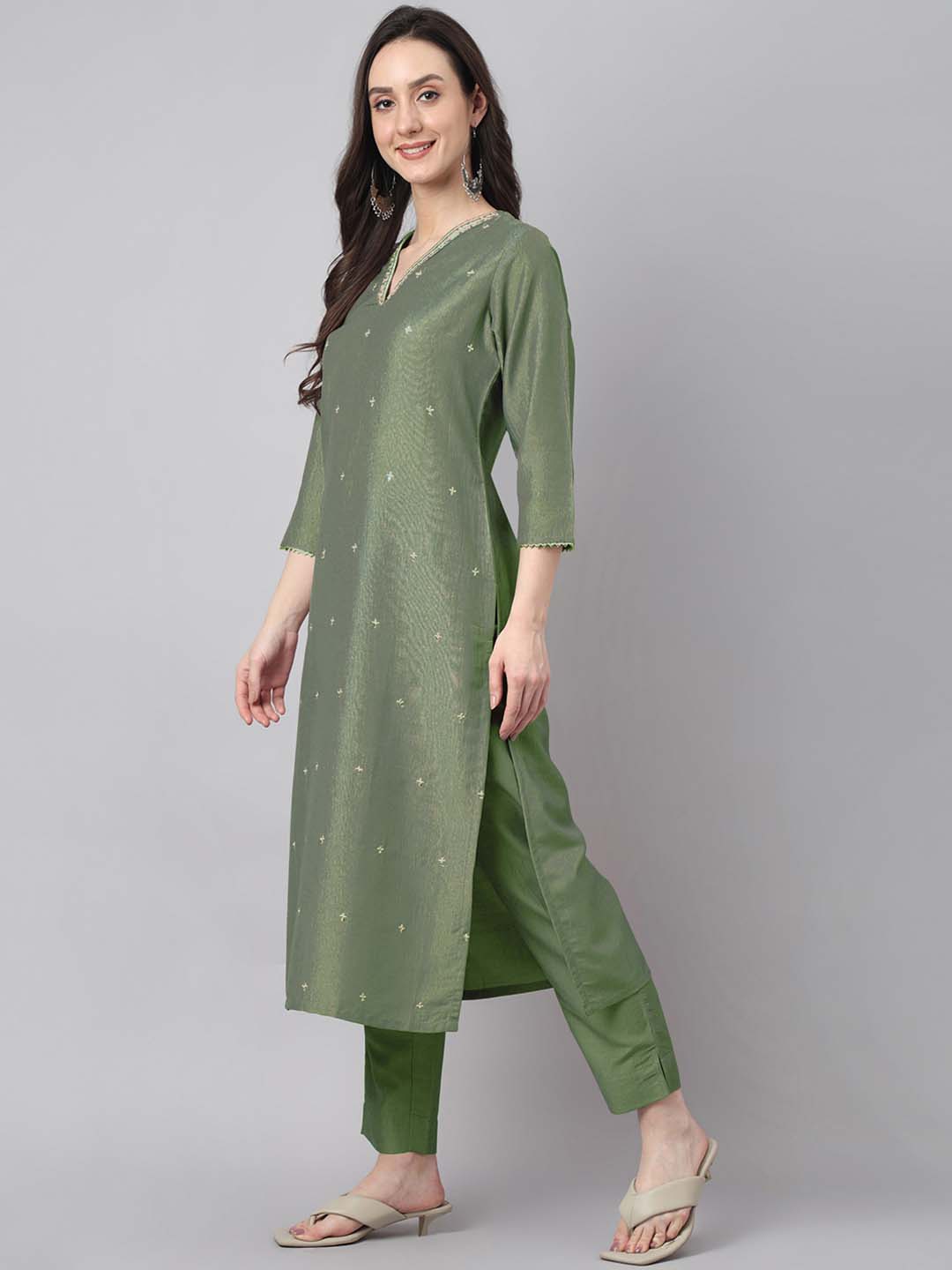 Green Silk Blend Embroidered Regular Kurta Set