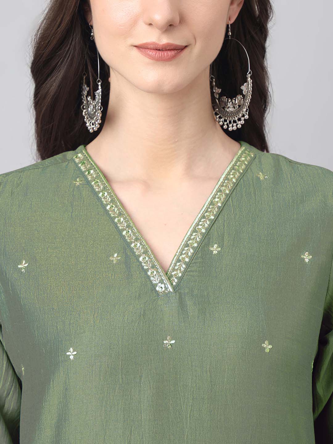 Green Silk Blend Embroidered Regular Kurta Set