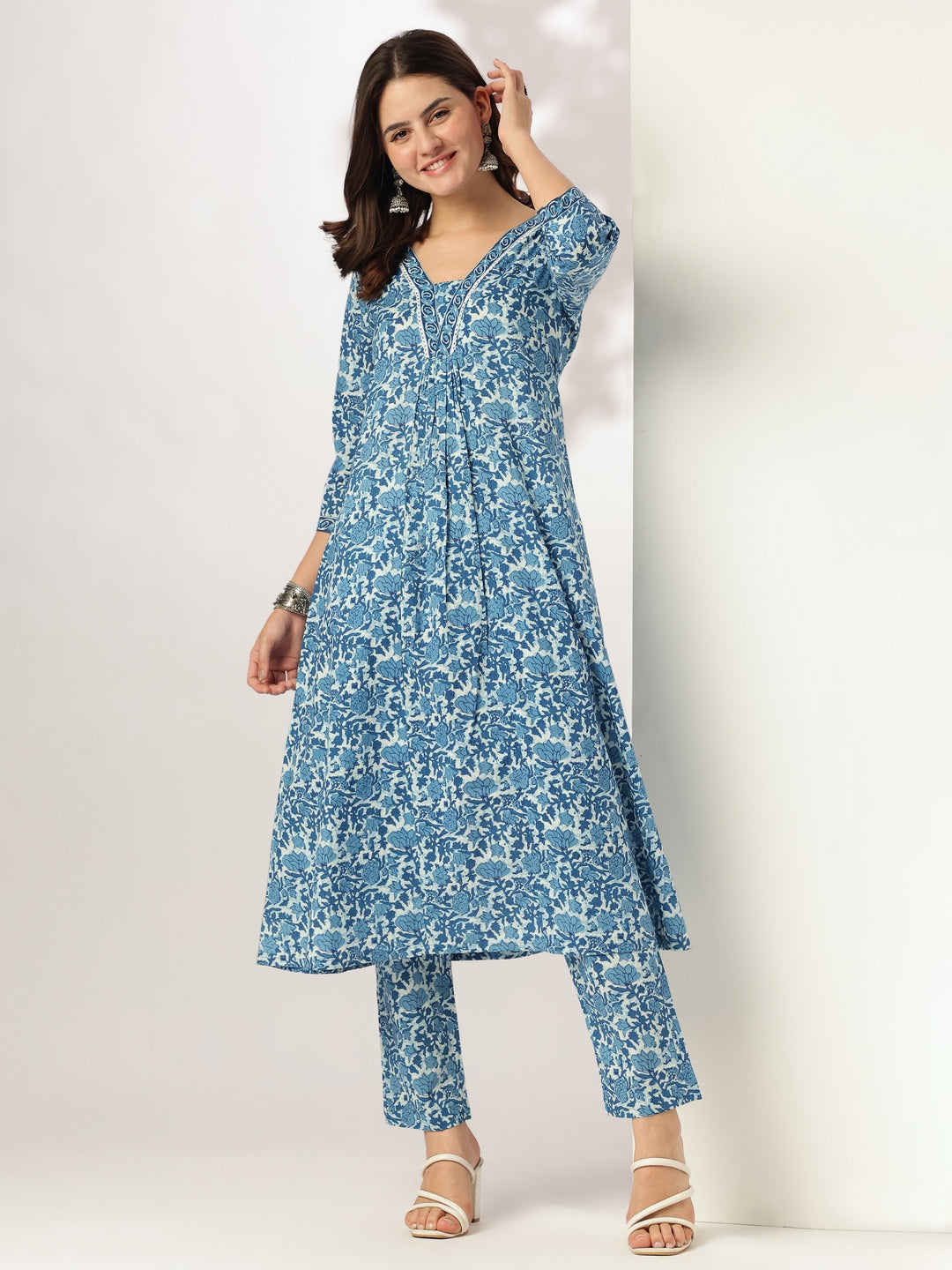 Janasya Women's Indigo Pure Cotton Floral Printed A-line Kurta Pant Set