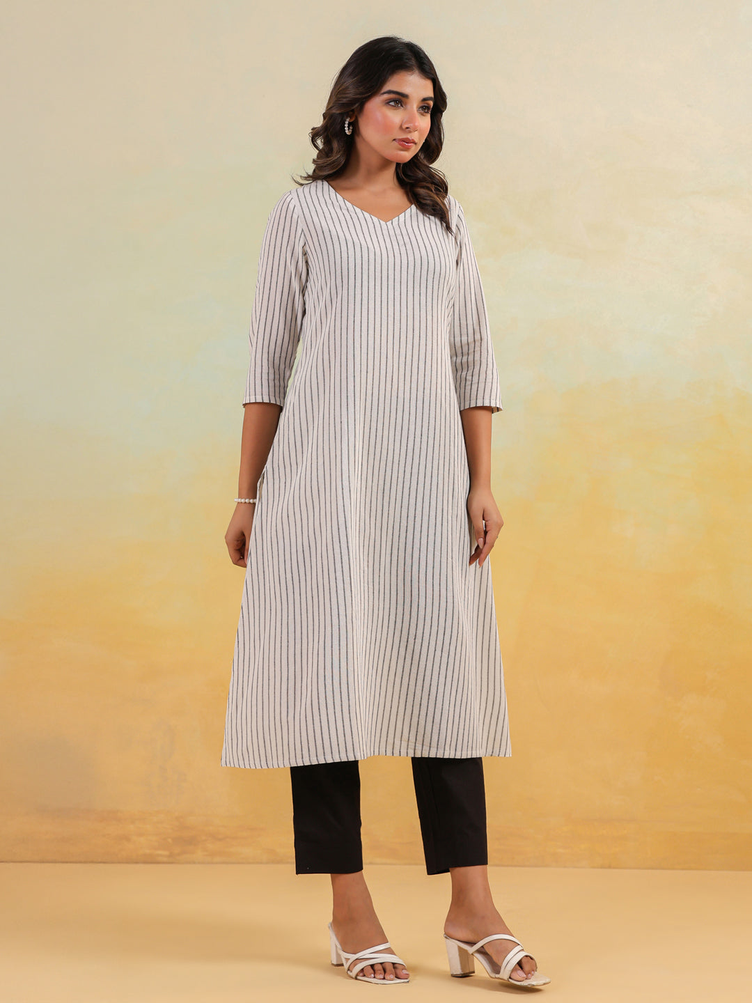 Janasya Women's White & Black Cotton Striped Straight Kurta
