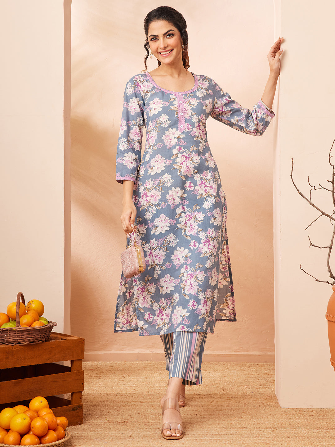 Janasya Women's Grey Pure Cotton Floral Printed Straight Kurta With Pant Set