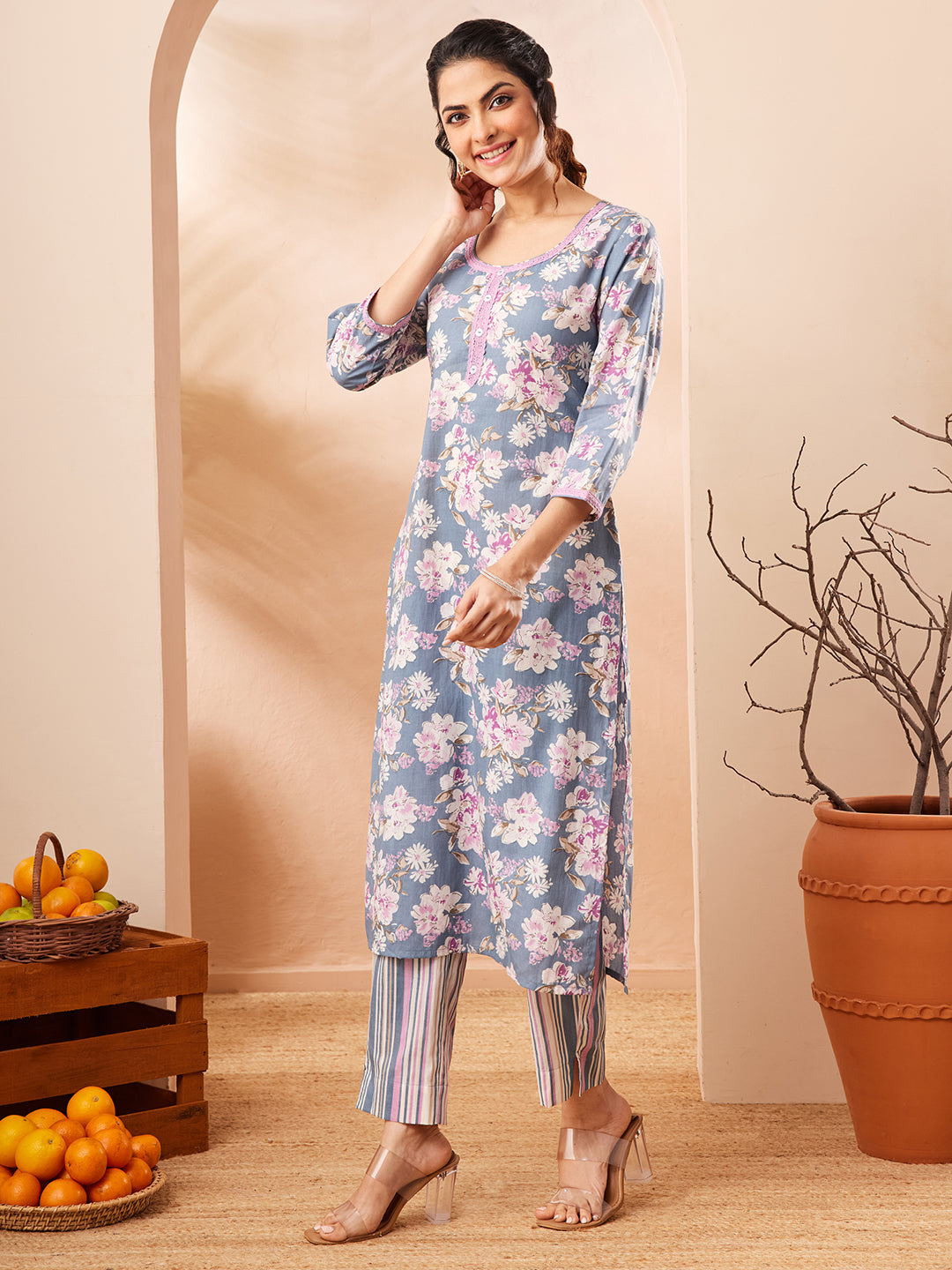 Janasya Women's Grey Pure Cotton Floral Printed Straight Kurta With Pant Set