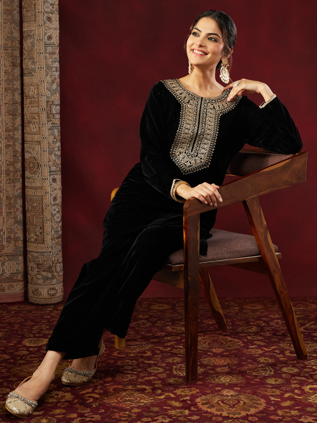 Janasya Women's Black Velvet Zari Yoke Embroidered Straight Co-ord Set