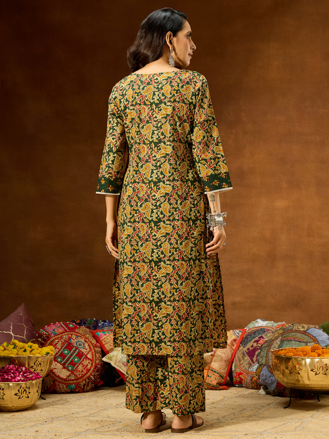 Janasya Women's Green Pure Cotton Paisley Printed Straight Kurta Pant Set