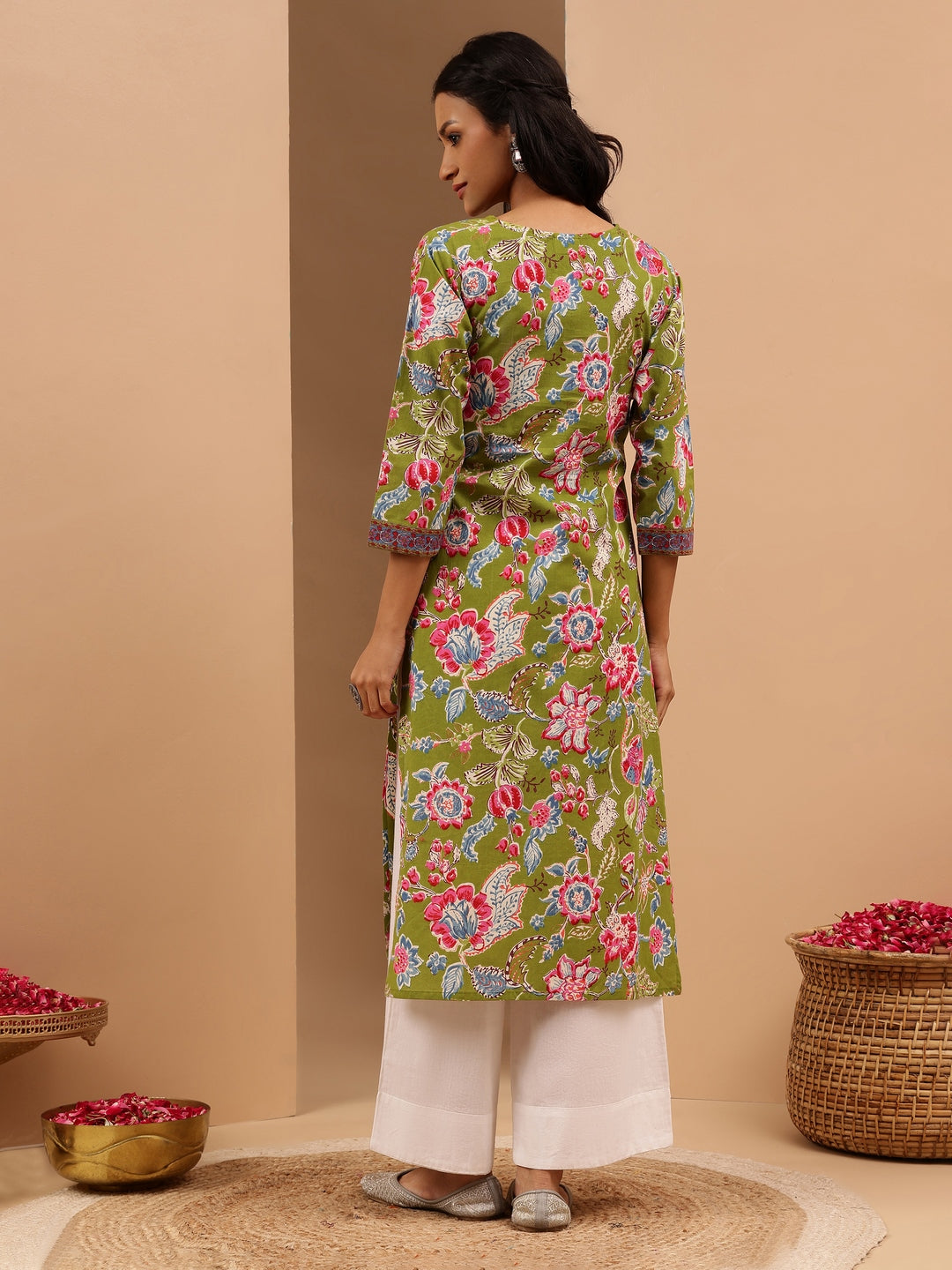 Janasya Women's Green Pure Cotton Floral Printed Straight Kurta
