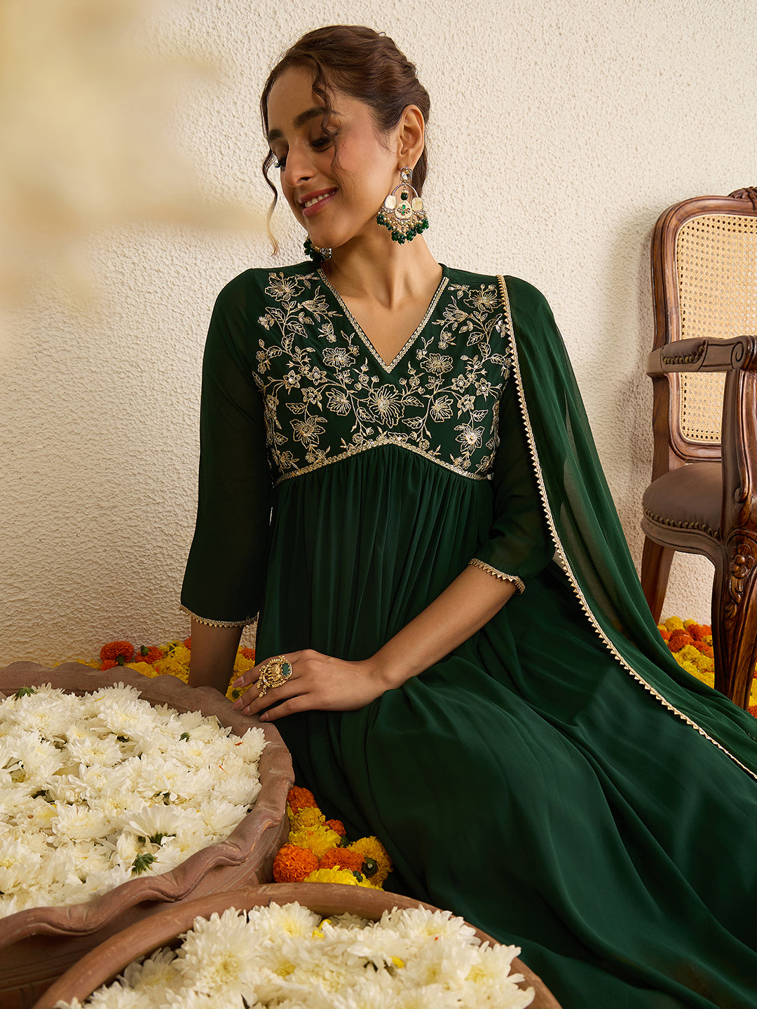 Janasya Women's Bottle Green Georgette Floral Zari Yoke Embroidered A-Line Kurta Set