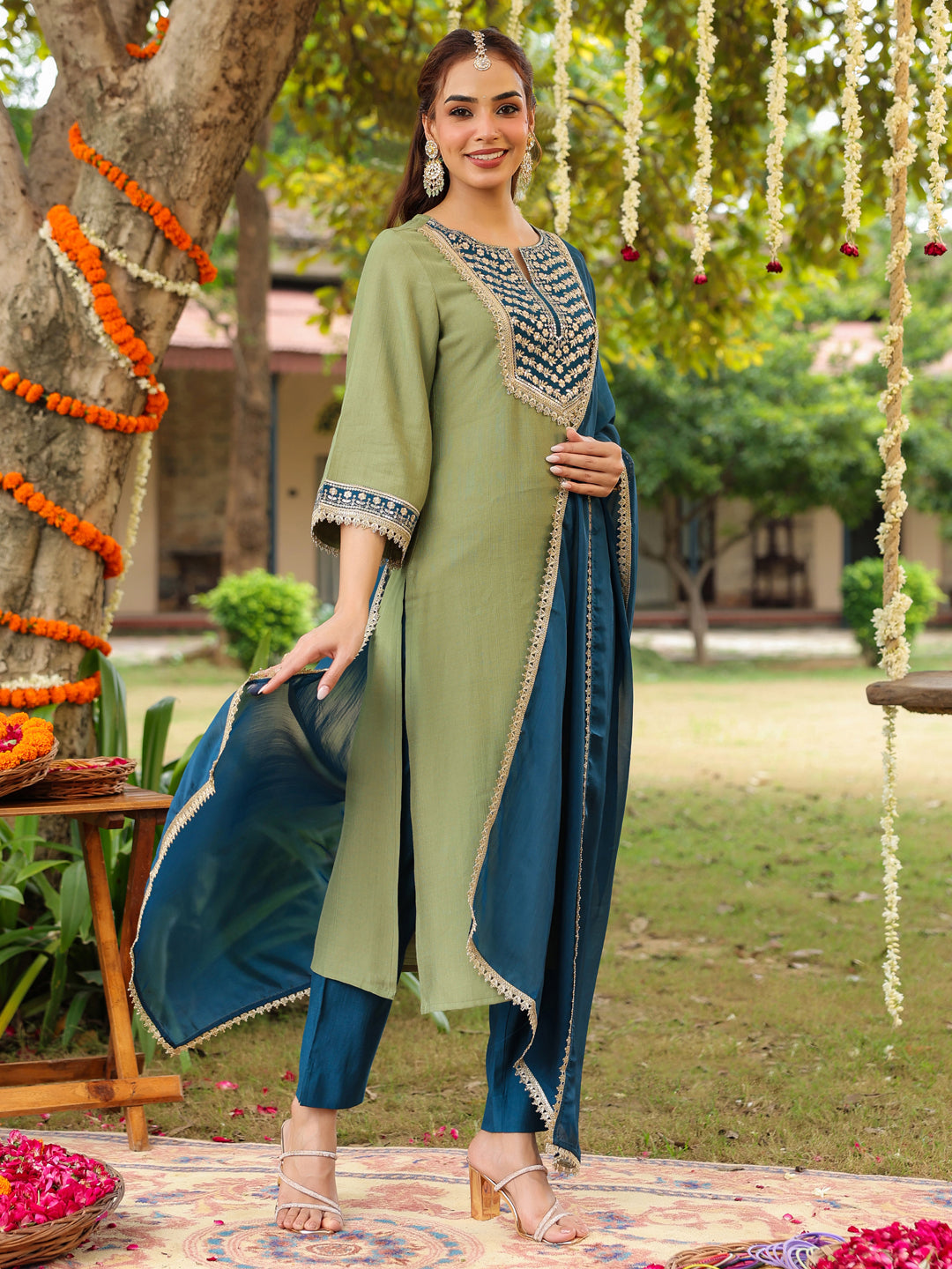 Janasya Women's Sage Green Silk Blend Zari Embroidered Straight Kurta Set