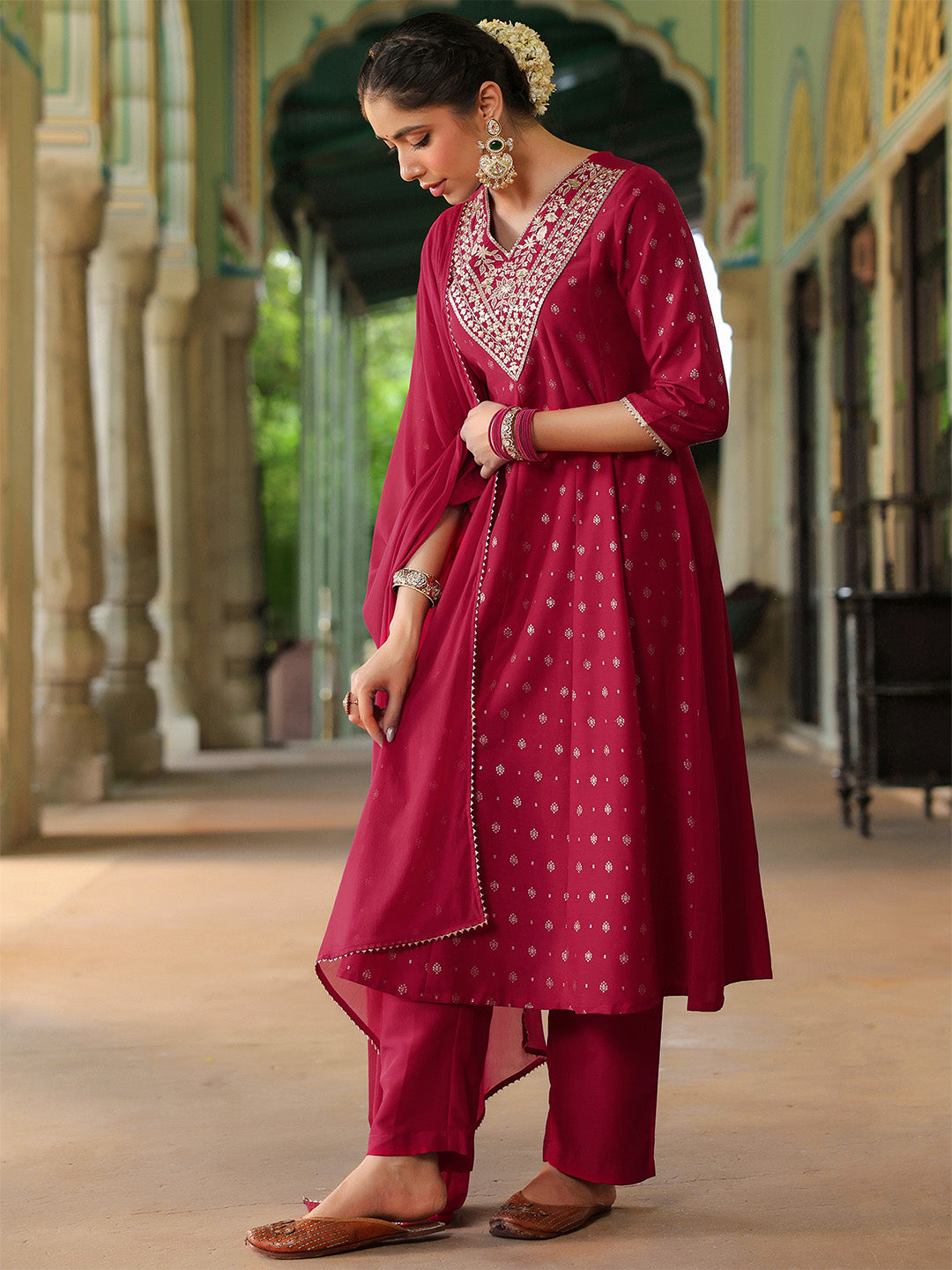 Janasya Women's Pink Silk Blend Zari Yoke Embroidered Gold Printed Anarkali Kurta Set