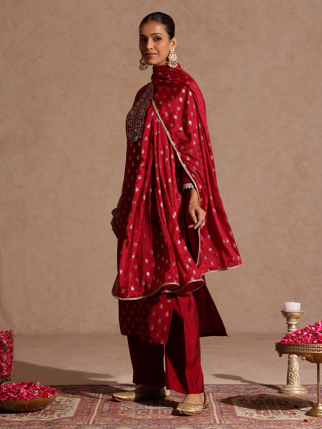 Janasya Women's Maroon Chanderi Silk Zari Yoke Embroiderde Gold Printed Kurta Set