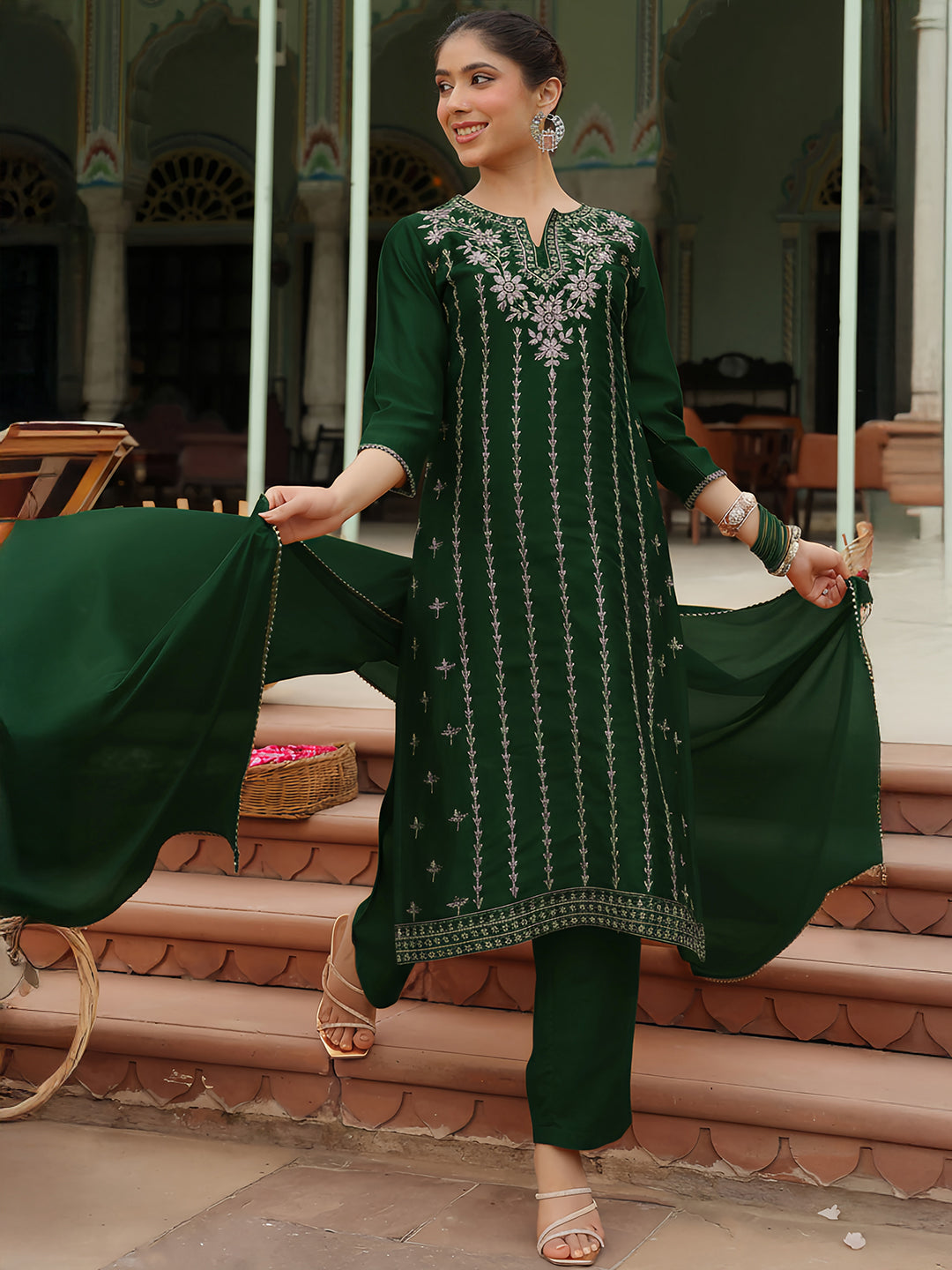 Janasya Women's Bottle Green Silk Blend Zari Embroidered Straight Kurta Set