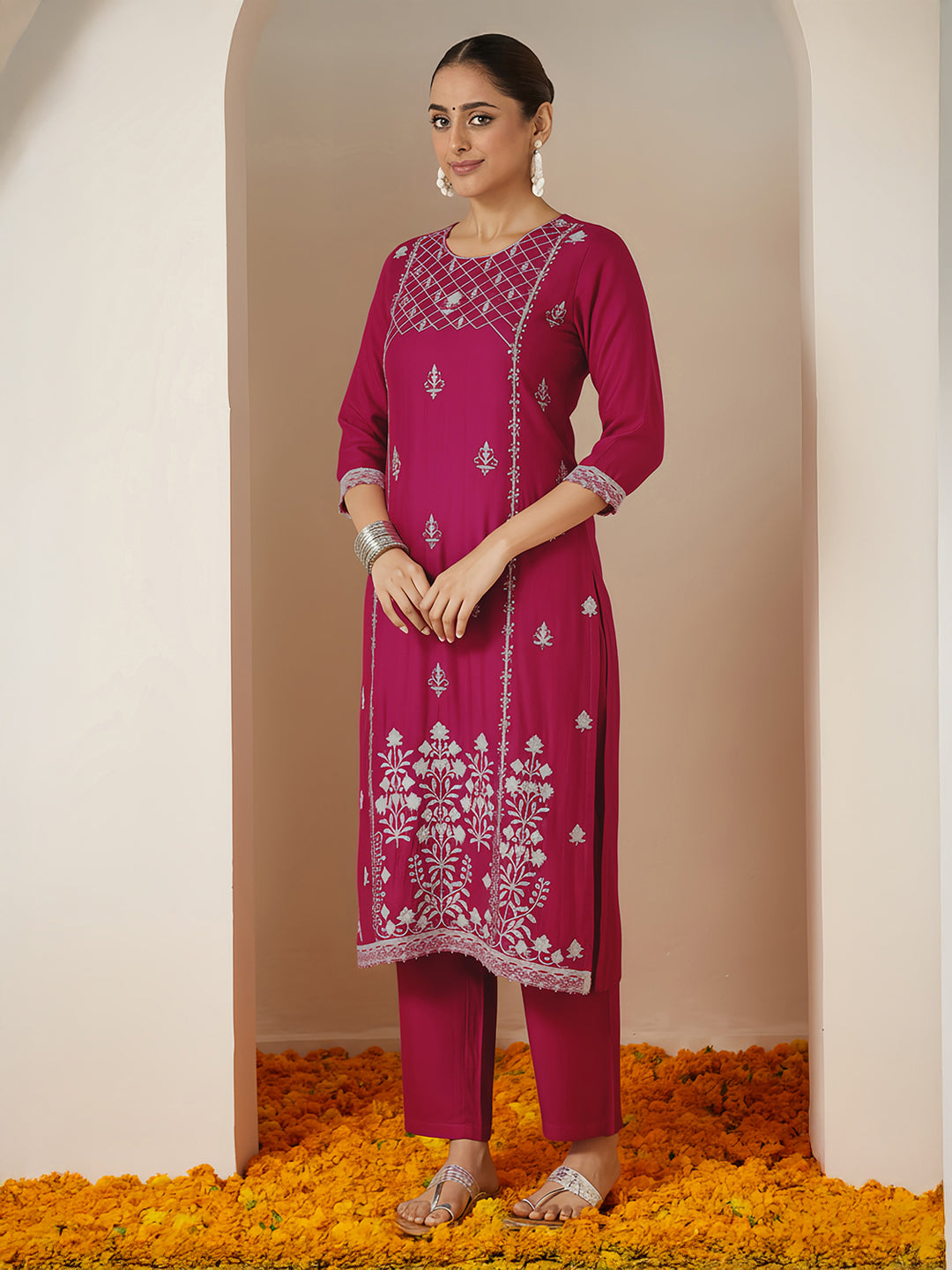 Janasya Women's Pink Silk Blend Embroidered Straight Kurta Set