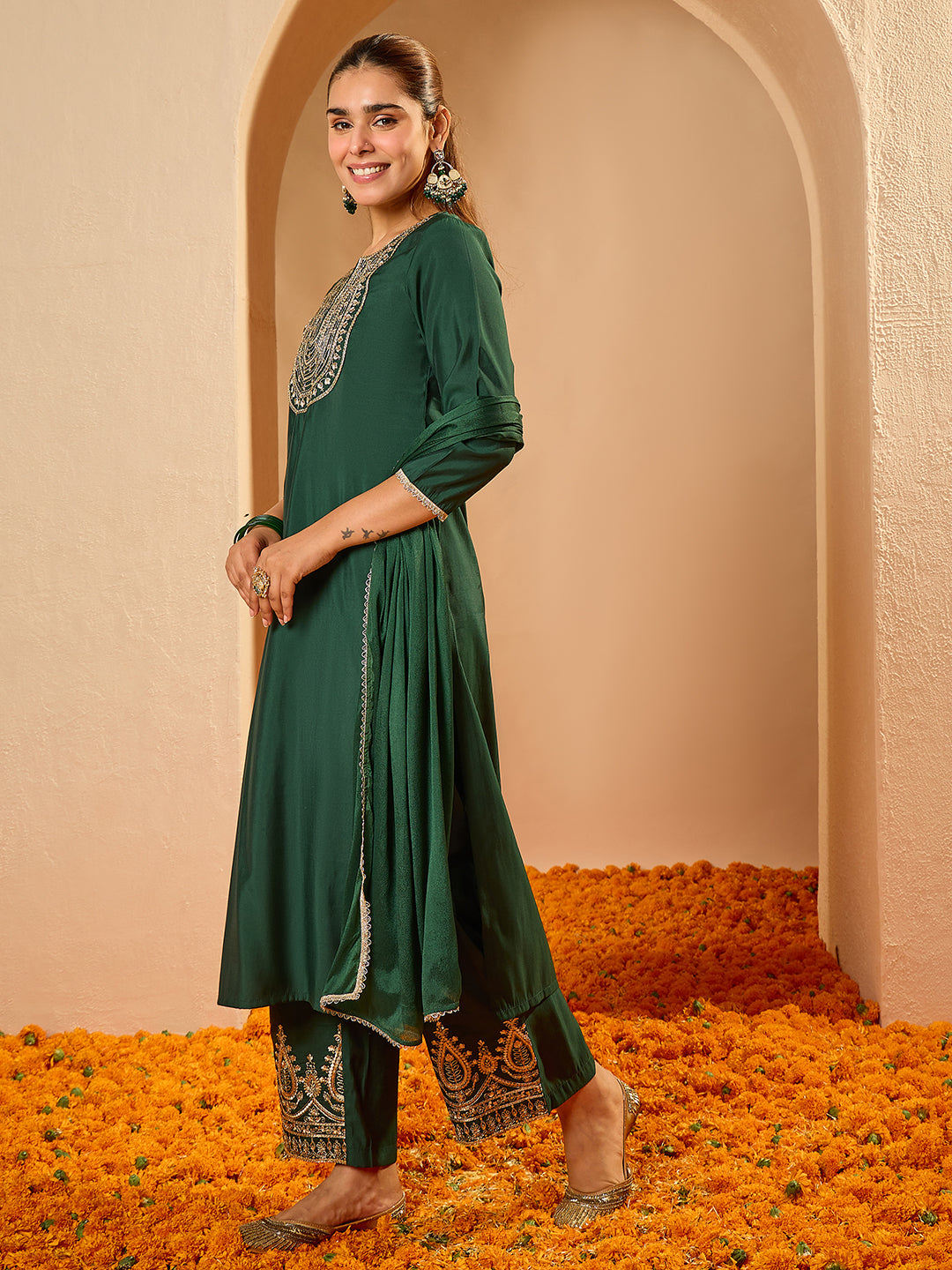 Janasya Women's Dark Green Chanderi Silk Floral Zari Yoke Embroidered Straight Kurta Set