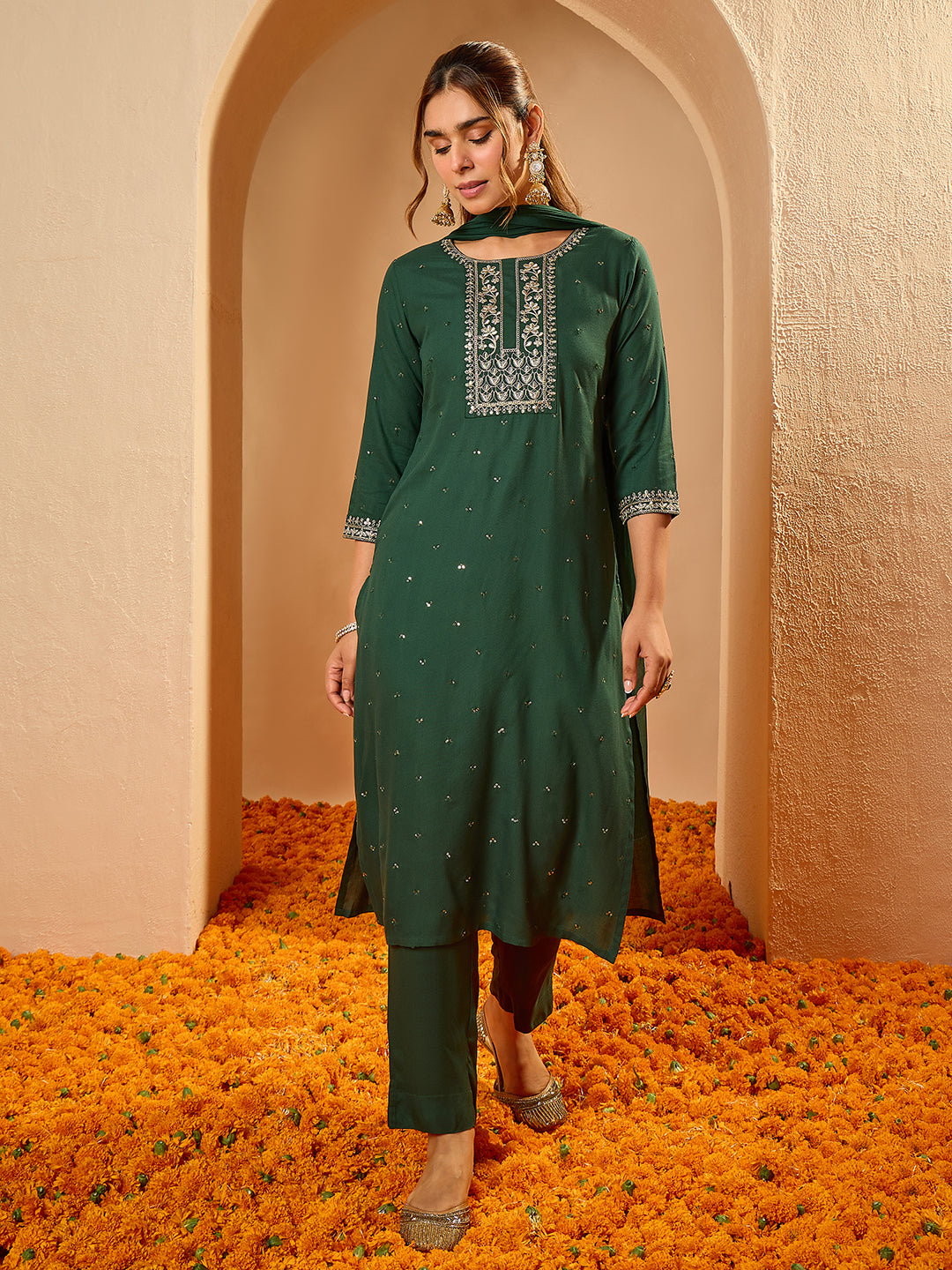 Janasya Women's Dark Green Rayon Floral Zari Embroidered Straight Kurta Set