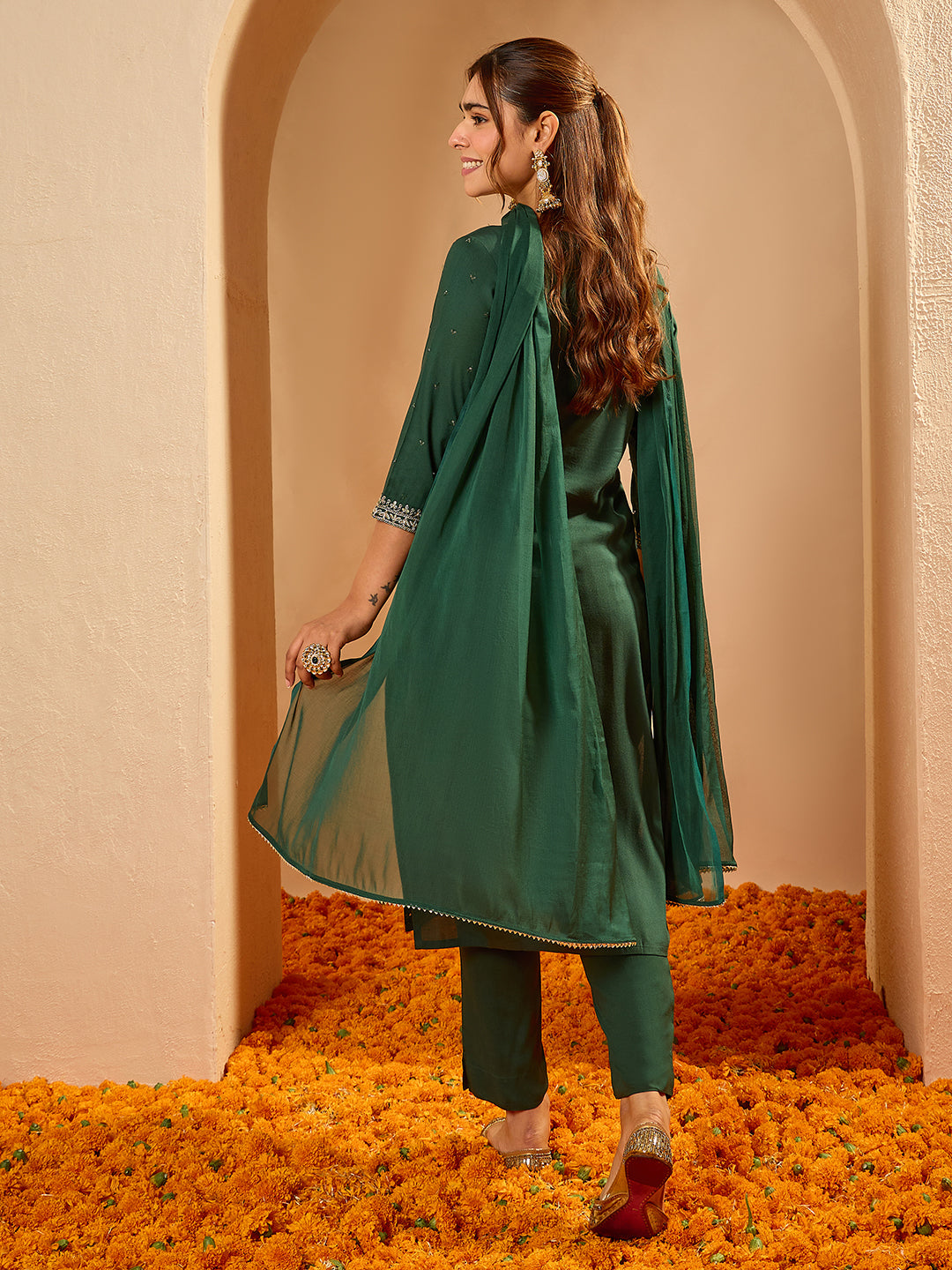 Janasya Women's Dark Green Rayon Floral Zari Embroidered Straight Kurta Set