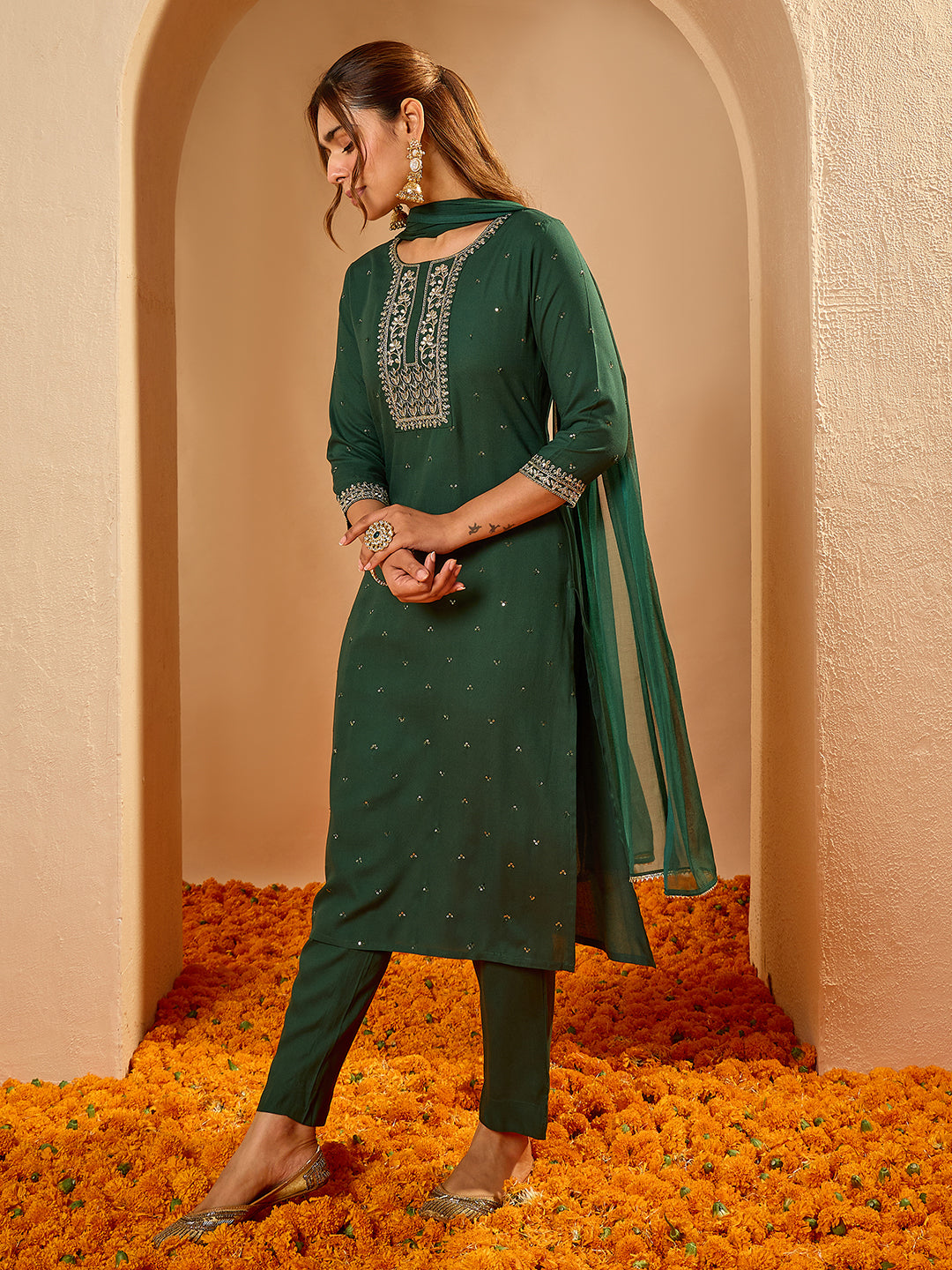 Janasya Women's Dark Green Rayon Floral Zari Embroidered Straight Kurta Set