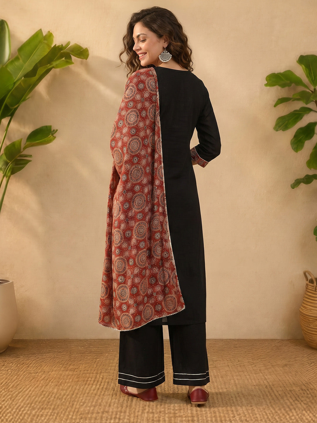 Janasya Women's Black Rayon Ajrakh Printed Straight Kurta Set