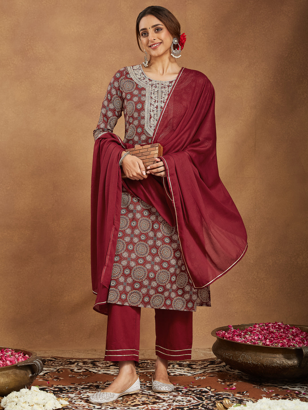 Janasya Women's Maroon Pure Cotton Ethnic Motifs Printed Straight Kurta Set