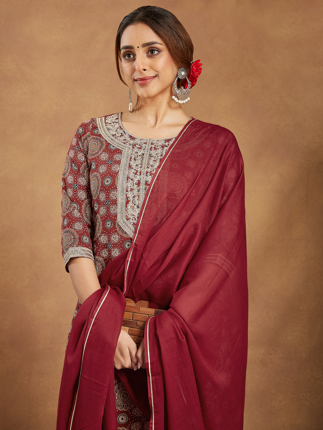 Janasya Women's Maroon Pure Cotton Ethnic Motifs Printed Straight Kurta Set