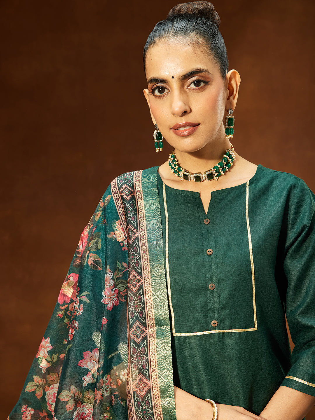 Janasya Women's Dark Green Cotton Blend Yoke Design Straight Kurta Set With Printed Dupatta