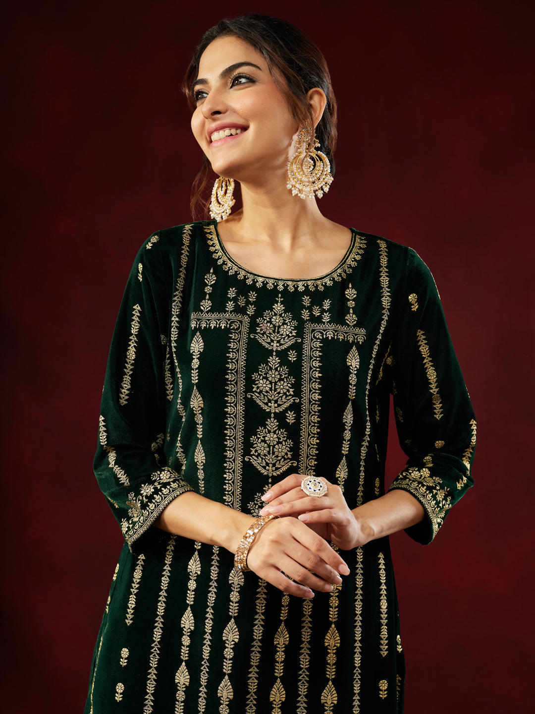 Janasya Women's Bottol Green Velvet Embellished Gold Printed Straight Kurta Set