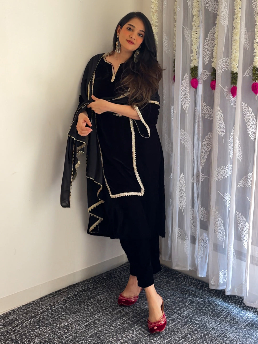 Janasya Women's Black Velvet Embellished Straight Kurta Set