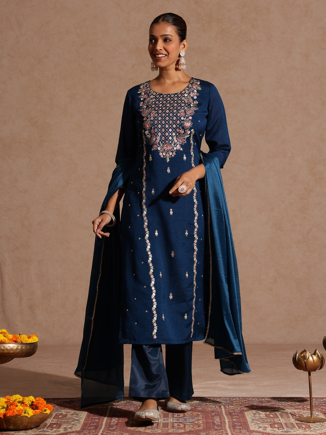 Janasya Women's Teal Blue Silk Blend Zari Embroidered Straight Kurta Set