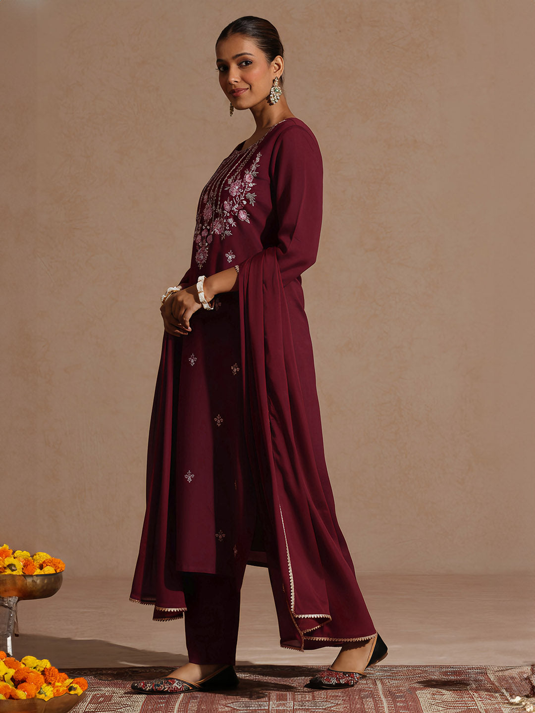 Janasya Women's Magenta Silk Blend Zari Embroidered Straight Kurta Set