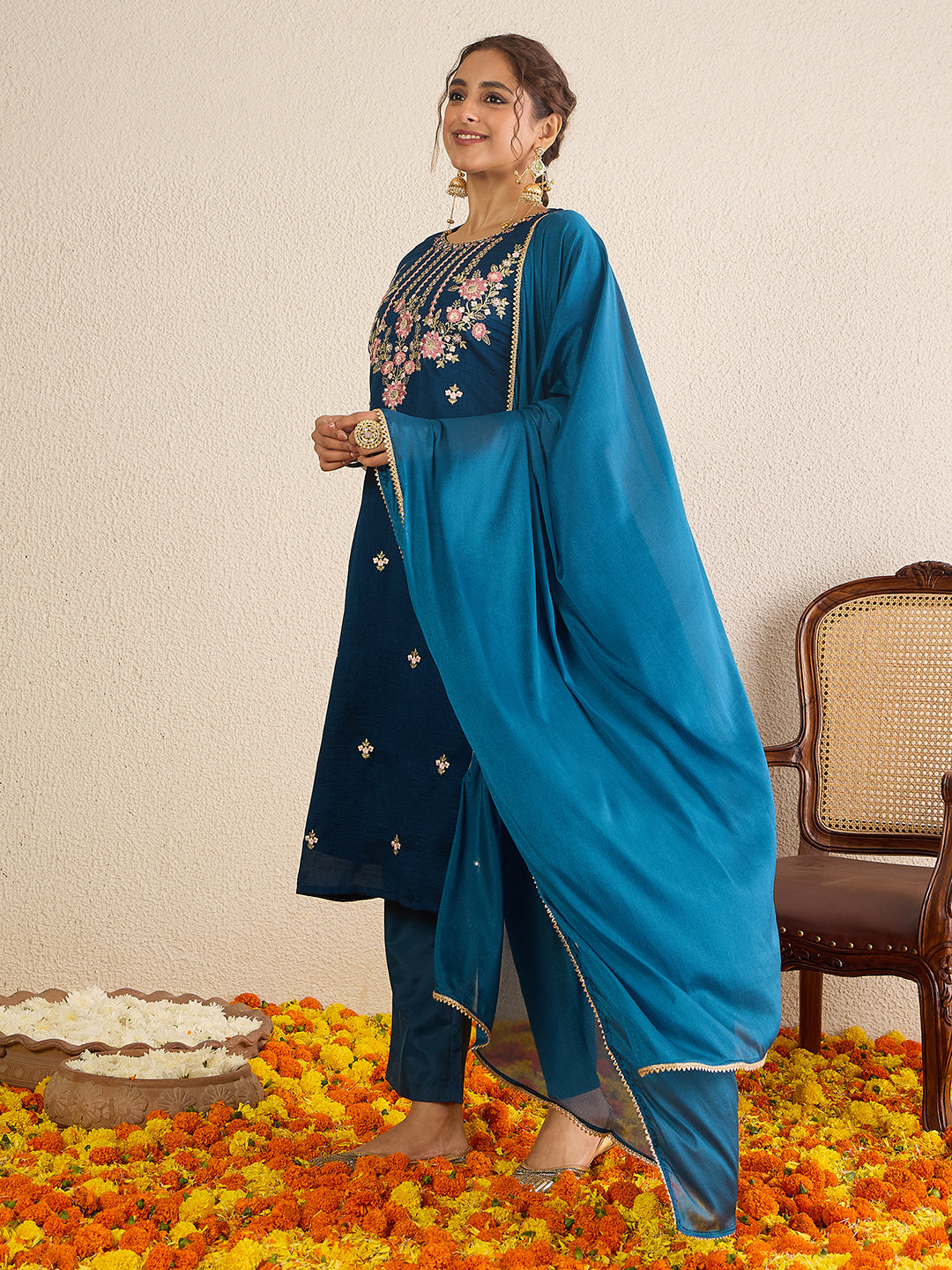 Janasya Women's Teal Blue Silk Blend Embroidered Straight Kurta Set