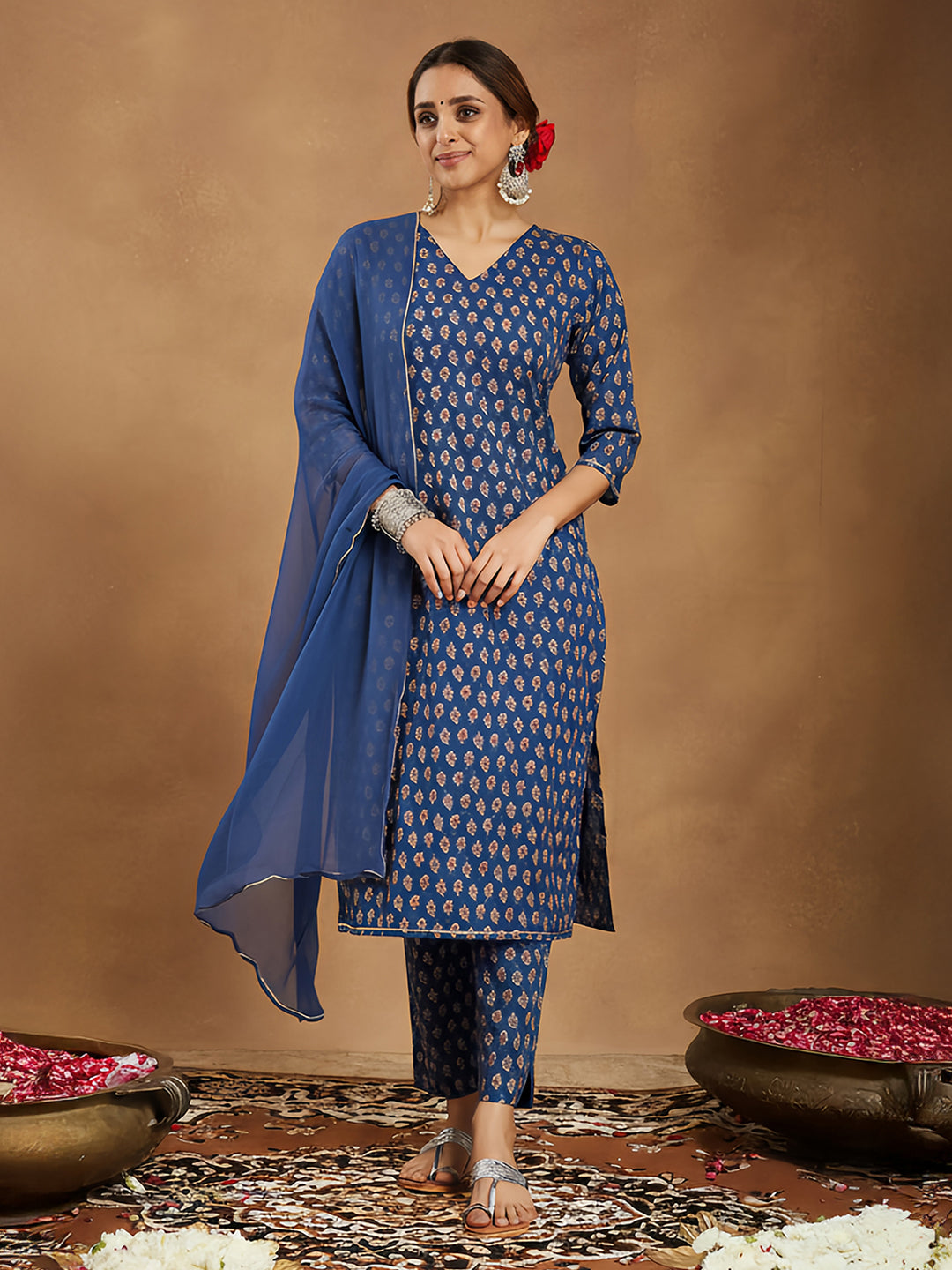 Janasya Women's Blue Pure Cotton Ethnic Motifs Printed Straight Kurta Set