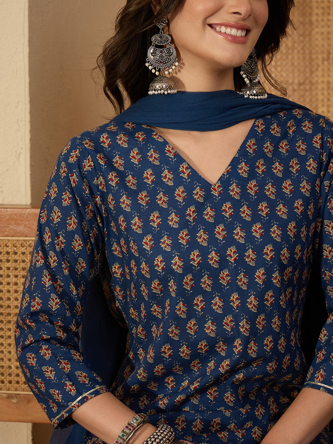 Janasya Women's Blue Pure Cotton Ethnic Motifs Printed Straight Kurta Set