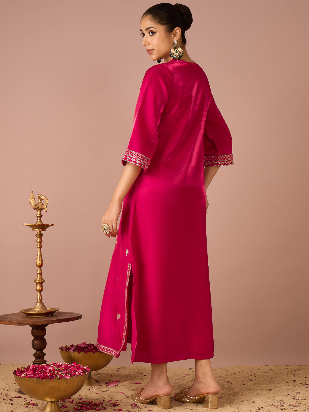 Janasya Women's Pink Silk Blend Floral Sequins Zari Embroidered Straight Kaftan Kurta