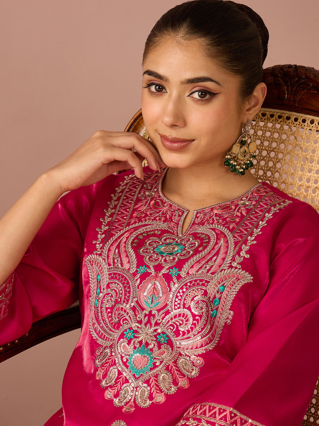 Janasya Women's Pink Silk Blend Floral Sequins Zari Embroidered Straight Kaftan Kurta