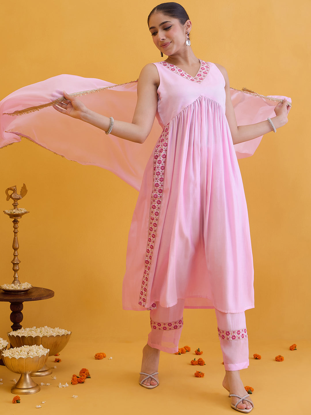 Janasya Women's Baby Pink Chanderi Silk Floral Embroidered Straight Kurta Set