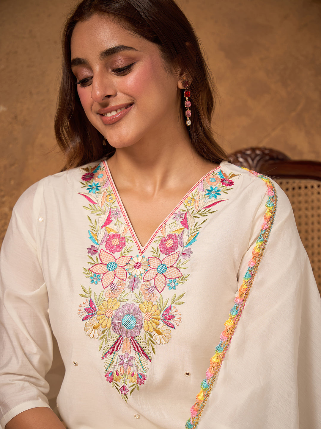 Janasya Women’s Off-White Chanderi Silk Floral Embroidered Mirror Work Straight Kurta Set