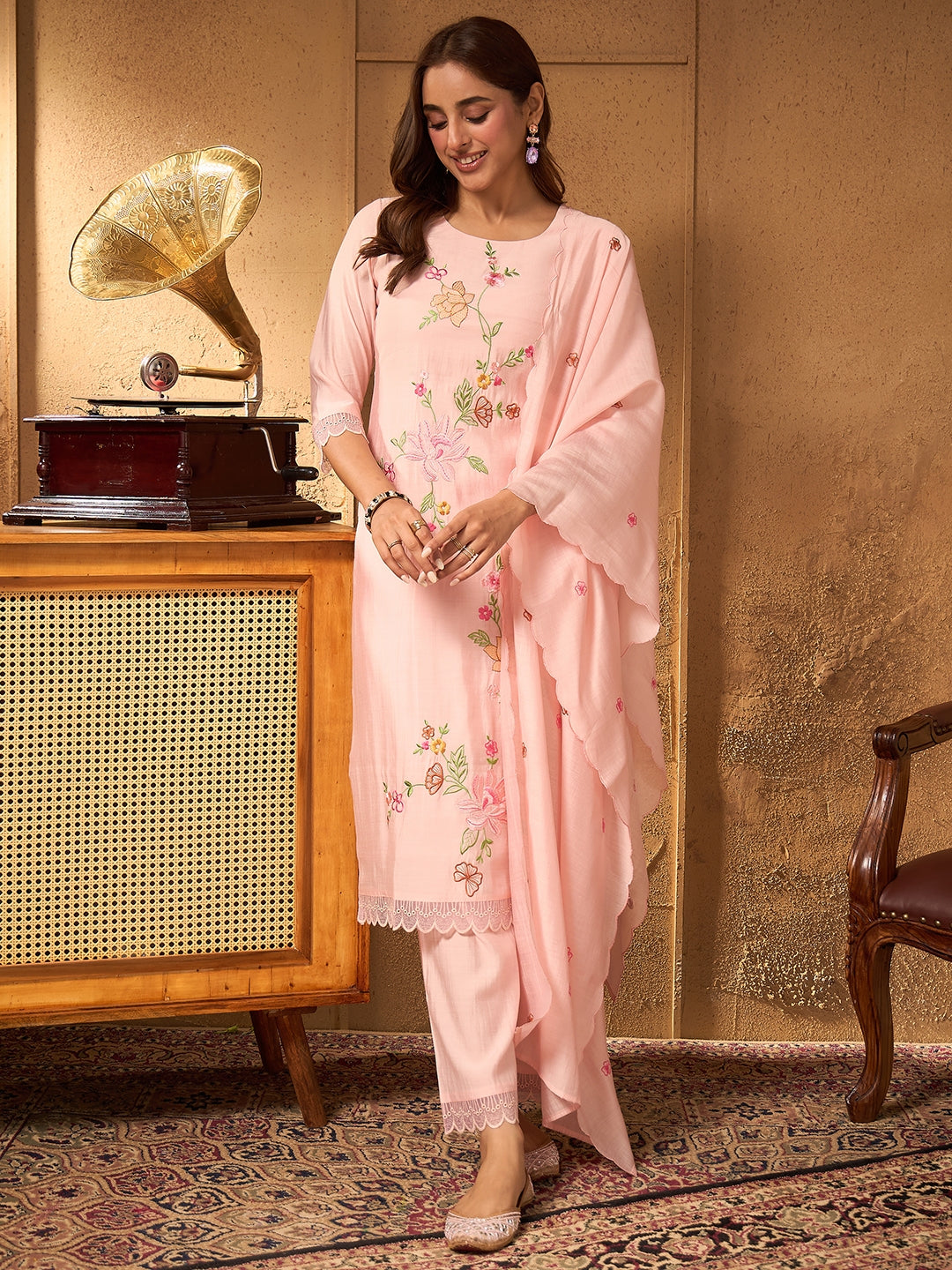 Janasya Women's Baby Pink Chanderi Silk Floral Embroidered Straight Kurta Set