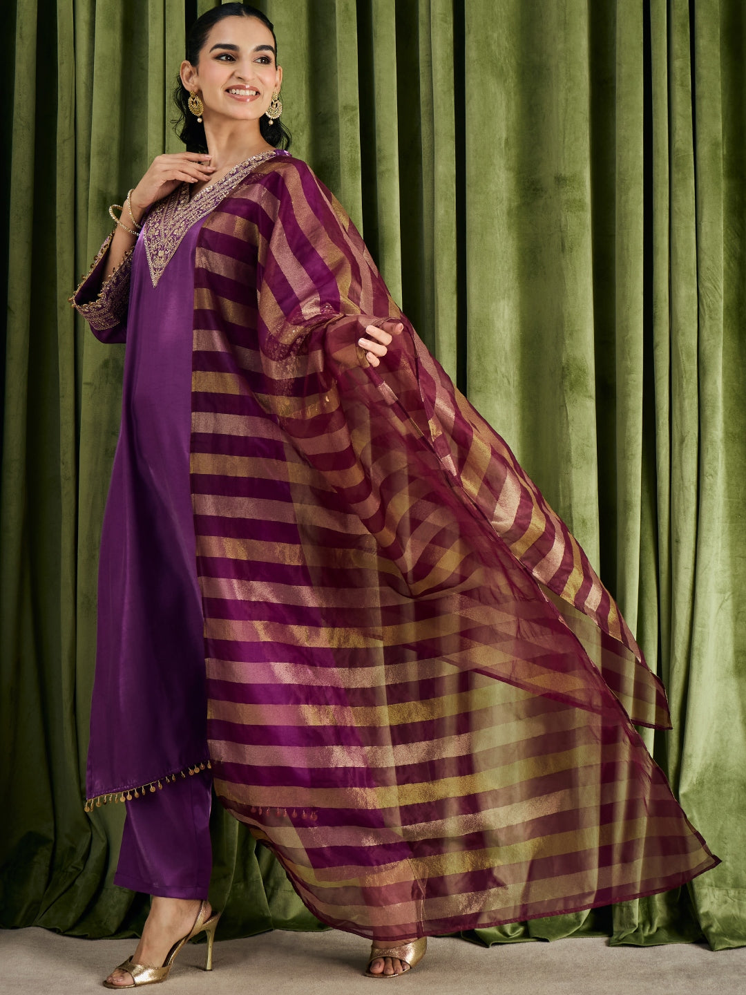 Janasya Women's Purple Silk Blend Floral Yoke Embroidered Straight Kurta Set