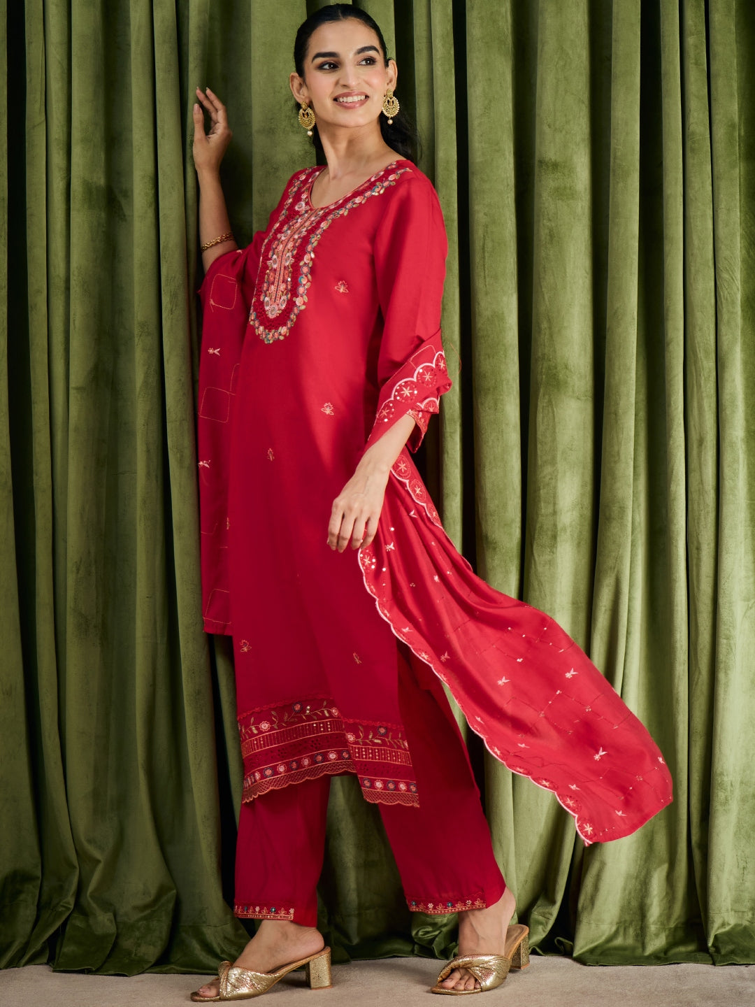 Janasya Women's Red Chanderi Silk Floral Embroidered Straight Kurta Set