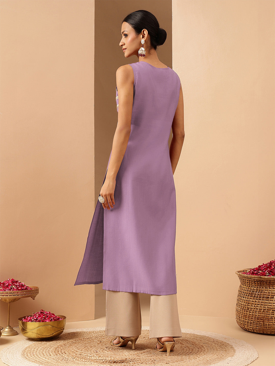 Janasya Women's Lavender Silk Blend Zari Embroidered Straight Kurta