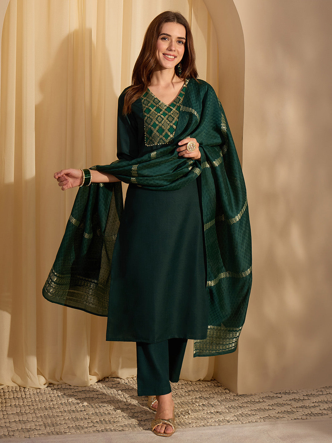 Janasya Women's Bottle Green Cotton Blend Yoke Design Straight Kurta Set with Jacquard Dupatta