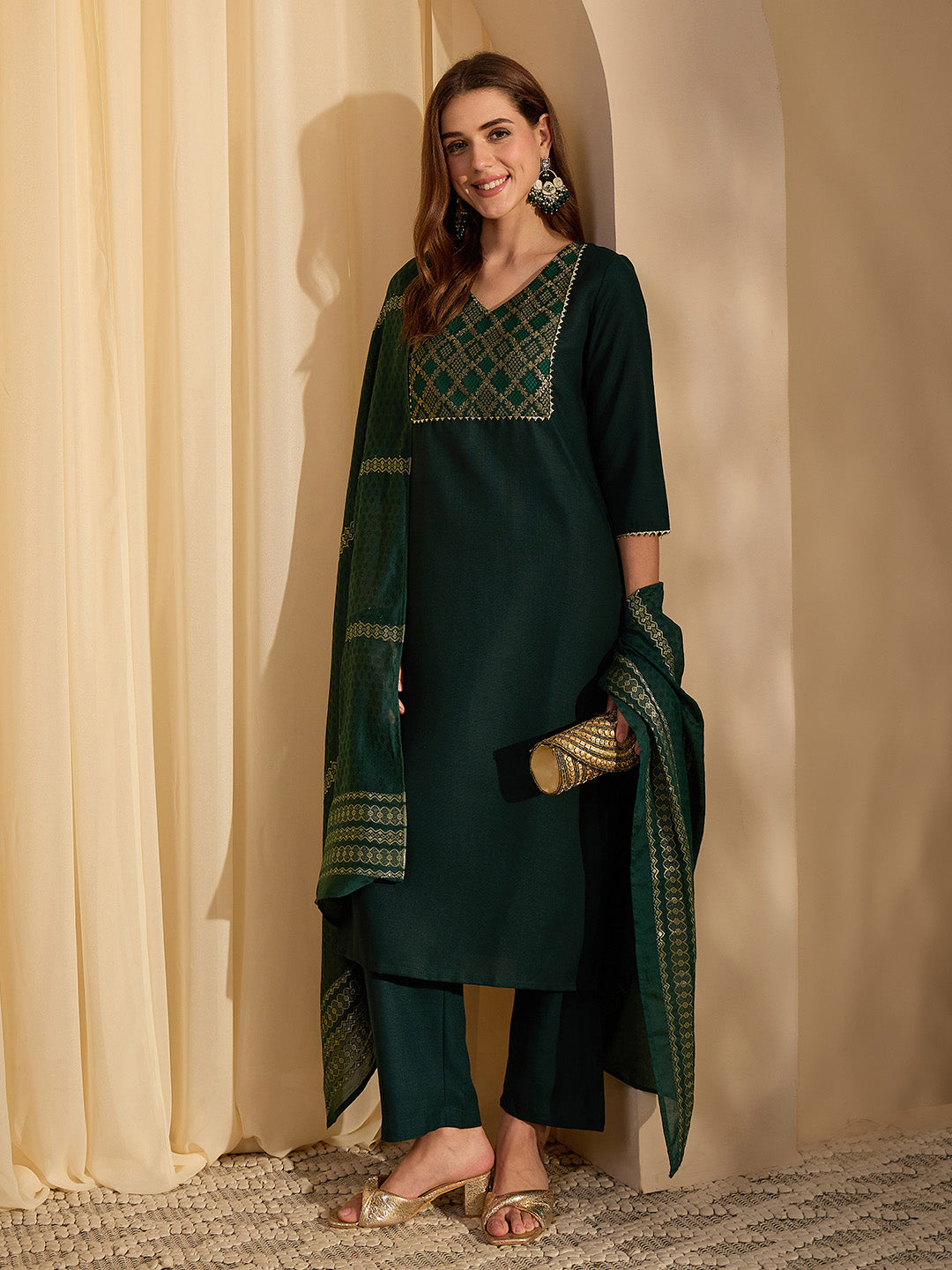 Janasya Women's Bottle Green Cotton Blend Yoke Design Straight Kurta Set with Jacquard Dupatta