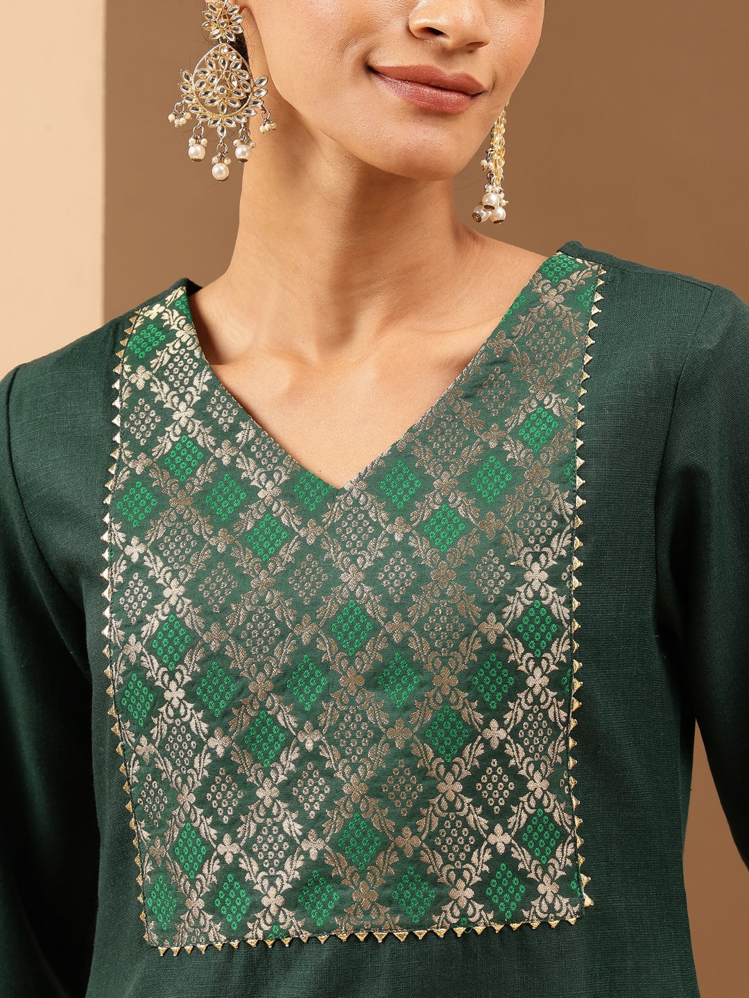 Janasya Women's Bottle Green Cotton Blend Yoke Design Straight Kurta Set
