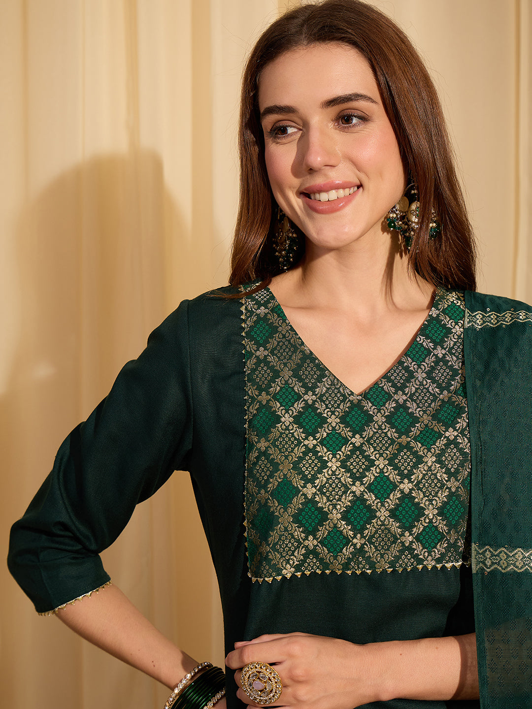 Janasya Women's Bottle Green Cotton Blend Yoke Design Straight Kurta Set with Jacquard Dupatta