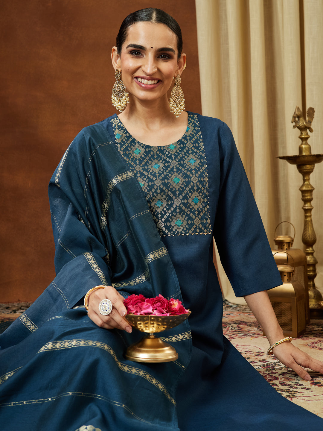 Janasya Women's Teal Blue Cotton Blend Yoke Design Straight Kurta Set