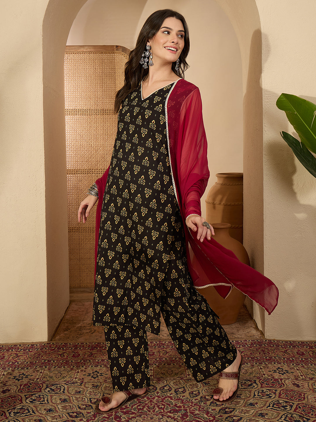 Janasya Women's Black Pure Cotton Ethnic Motifs Printed Straight Kurta Set