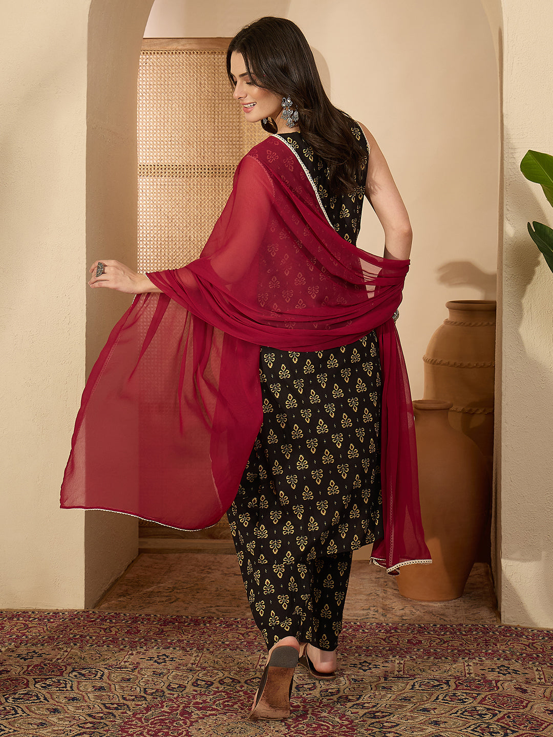 Janasya Women's Black Pure Cotton Ethnic Motifs Printed Straight Kurta Set