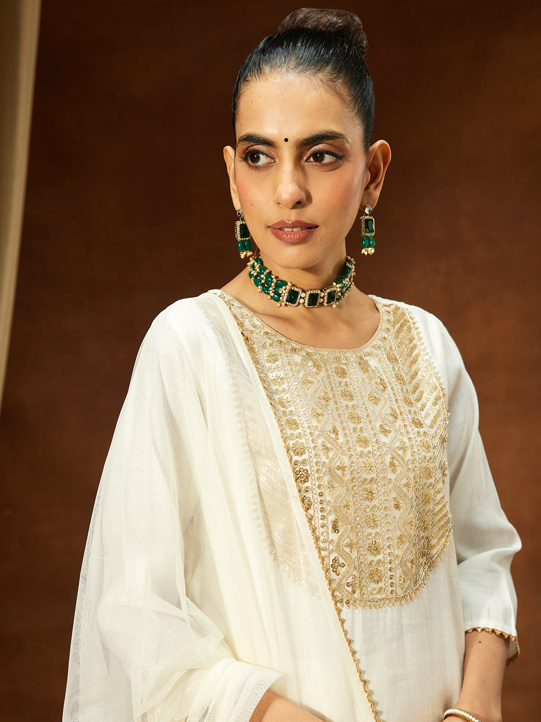 Janasya Women's Off White Silk Blend Zari Yoke Embroidered Straight Kurta Set