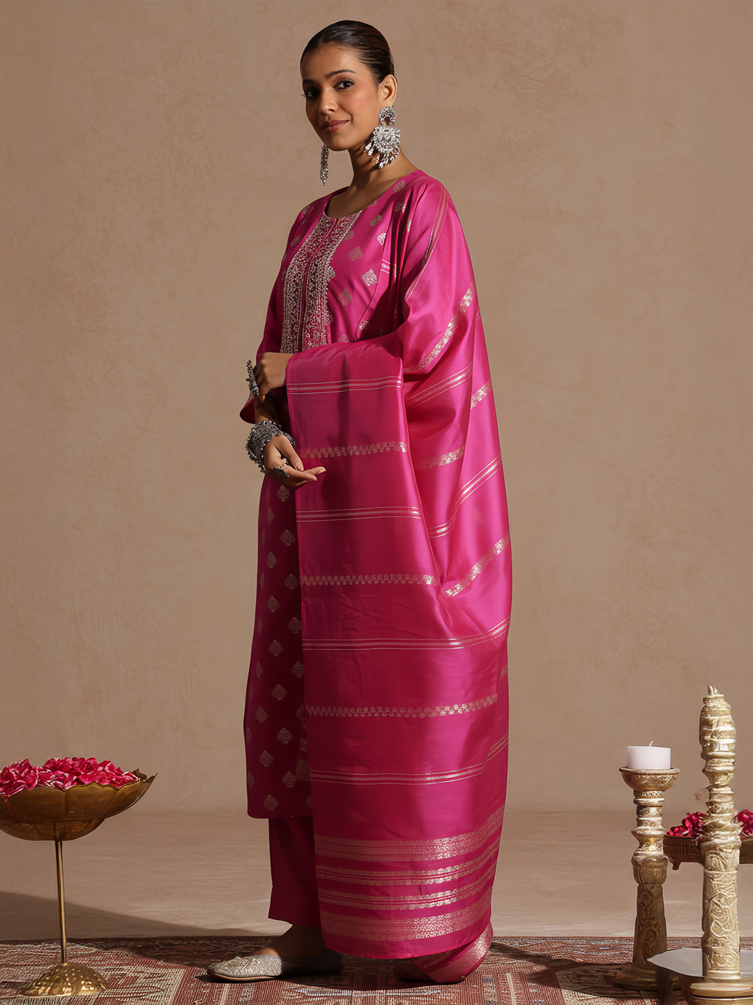 Janasya Women's Pink Silk Blend Embellished Foil Printed Straight Kurta Set